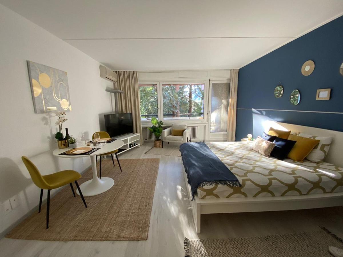 Luganersee, Pool, Strand, Parkplatz, Suite Bissone Exteriör bild